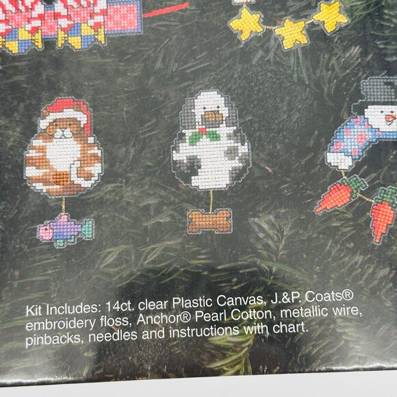 Christmas Jewelry Plastic Canvas Ensemble Kit #28126 J&P Coats 1998 SEALED NEW - Picture 7 of 10